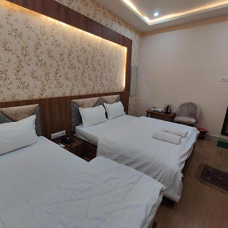 ורנאסי Hotel Mangal Murti מראה חיצוני תמונה