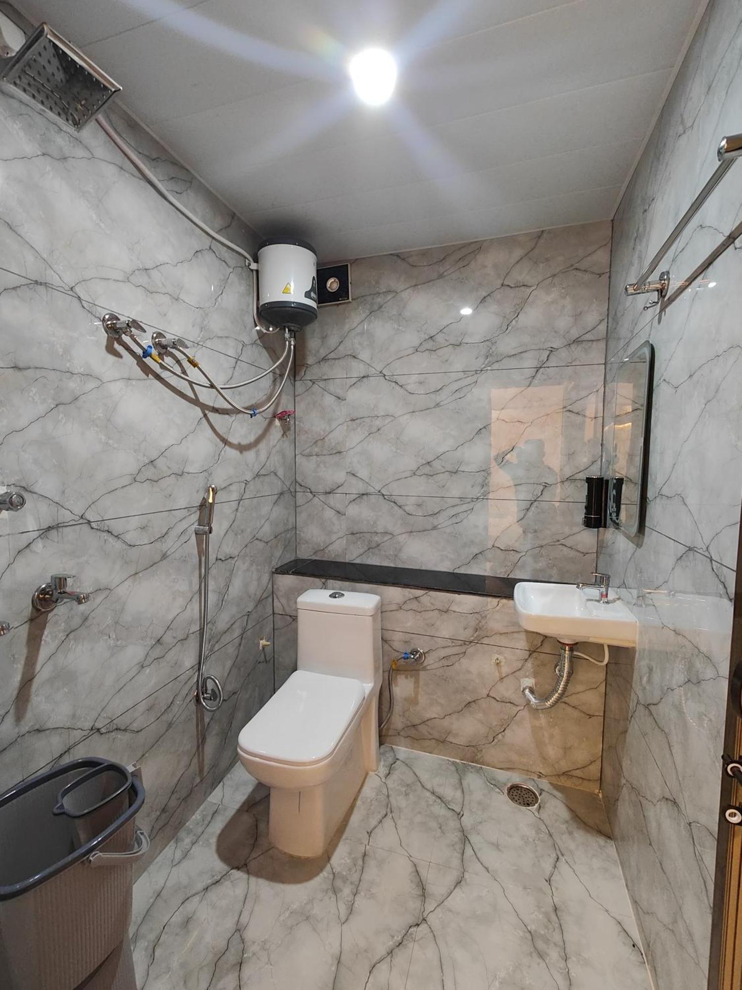 ורנאסי Hotel Mangal Murti מראה חיצוני תמונה