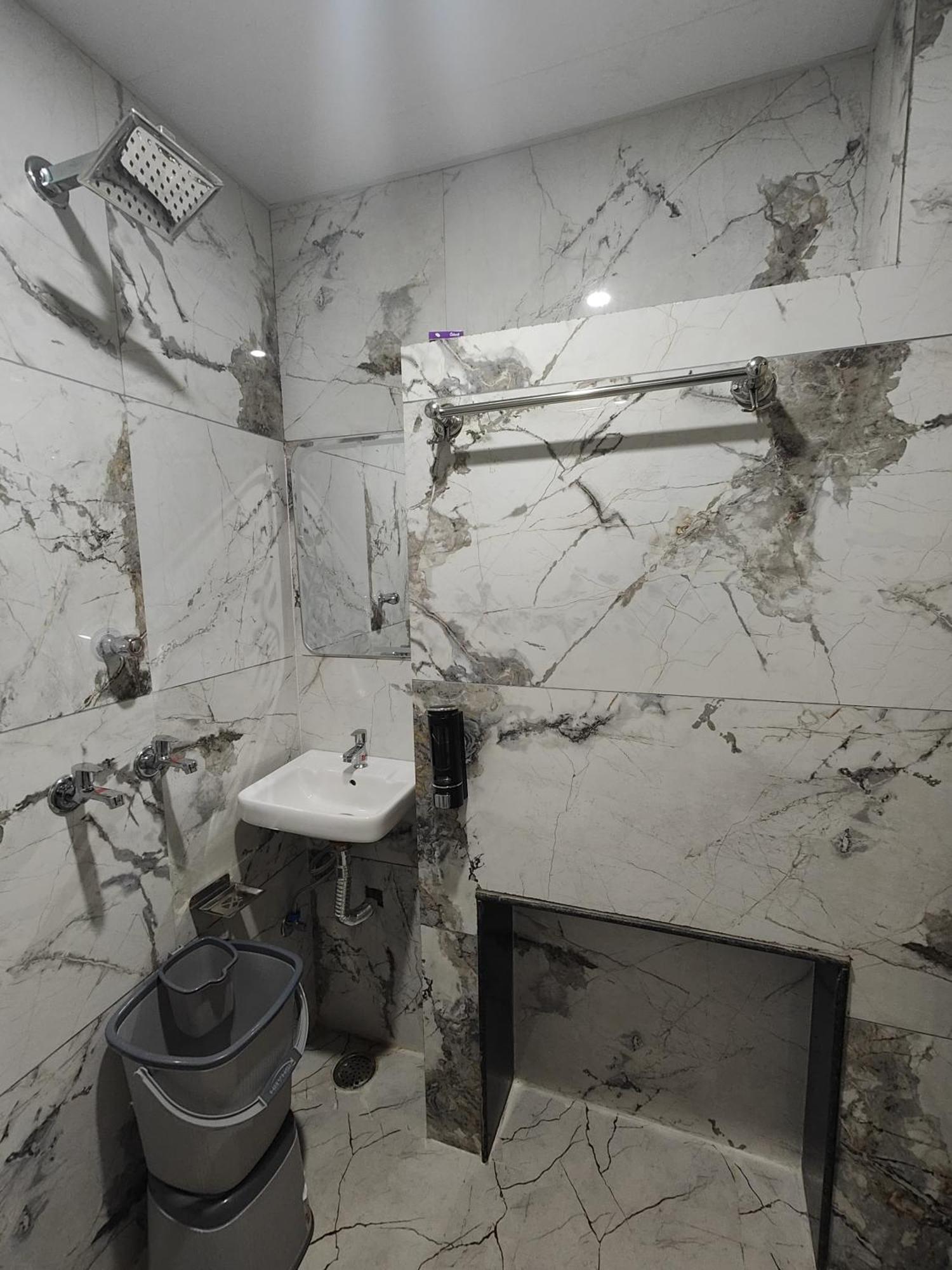 ורנאסי Hotel Mangal Murti מראה חיצוני תמונה